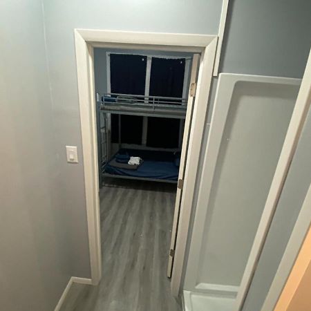 Family Efficiency Apt - Full Bunk & Bath - Wifi Apartment Philadelphia Luaran gambar